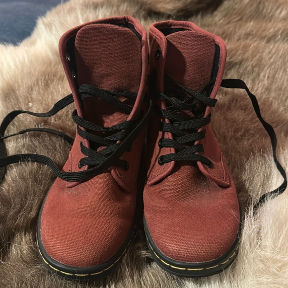 Dr Marten Burgundy shore ditch boots - Picture 2 of 6